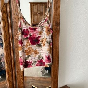Mezzanine Floral Crop Top